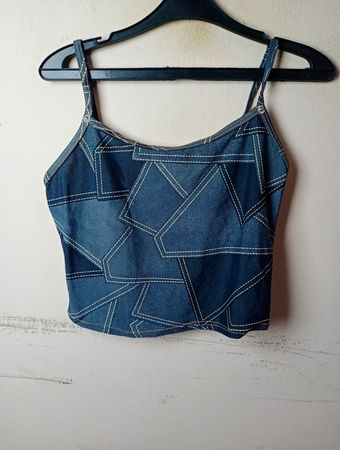 Blaues Denim-Patchwork-Crop-Top