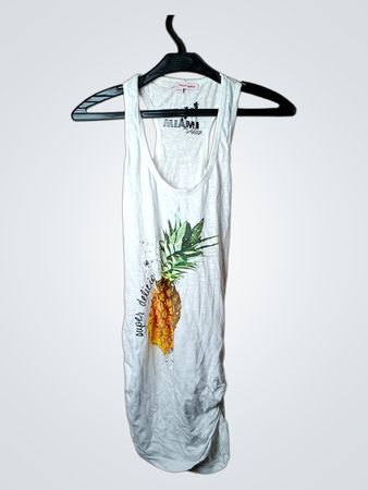 Weißes Tanktop mit Ananas-Grafik und Text „Miami“