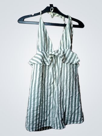 Gestreiftes Neckholder-Kleid mit Rüschen