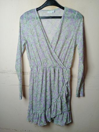 NAME IT Women's grünes und lila bedrucktes Wickelkleid