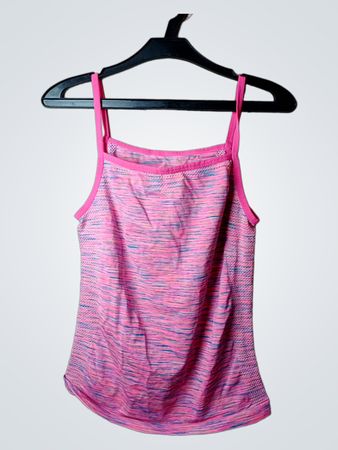 Pink- und blau gestreiftes Tanktop