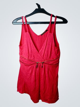 Mode Rotes Tanktop mit Reißverschlussdetail