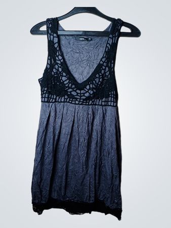 1818 grau-schwarzes Spitzenkleid