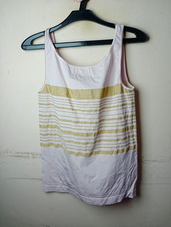 Rosa Tanktop mit goldenen Streifen