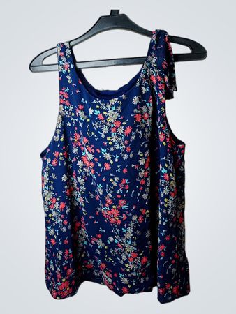 Cross Jeans Damen Top mit floralem Muster und ärmellosem Schnitt
