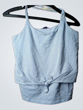 Blau-weiß gestreiftes Camisole mit Knoten-Detail