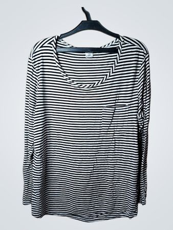Langärmeliges gestreiftes T-Shirt