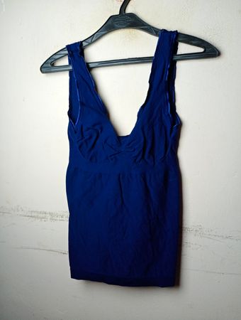 Blaues Tanktop