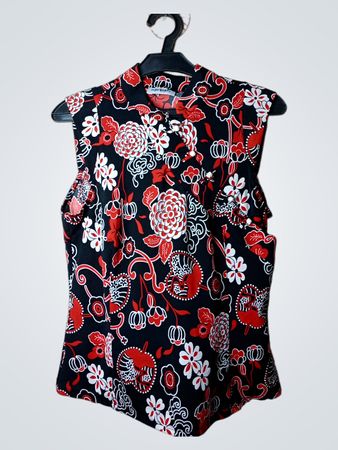 Ärmelloses Top mit Blumenmuster