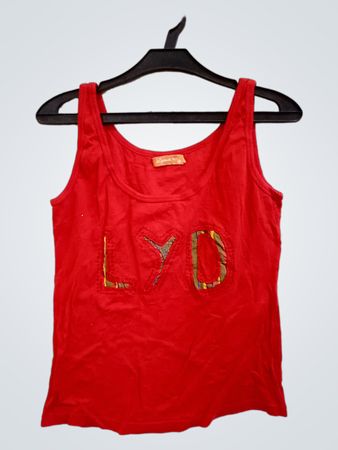 Rotes Tanktop mit LYD-Logo