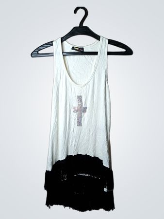 JOYRICH weißes Tanktop mit Strass-Kreuz und schwarzem Fransenabschluss