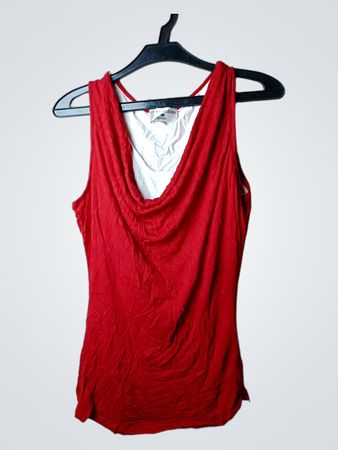 Rotes Tanktop