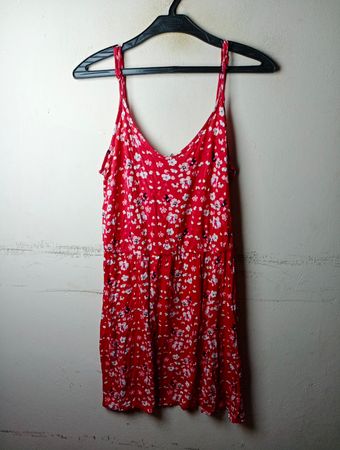 Bluemotion rotes Blumenmuster Spaghettiträgerkleid