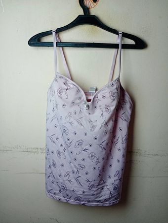 Rosa Camisole mit Blumenmuster