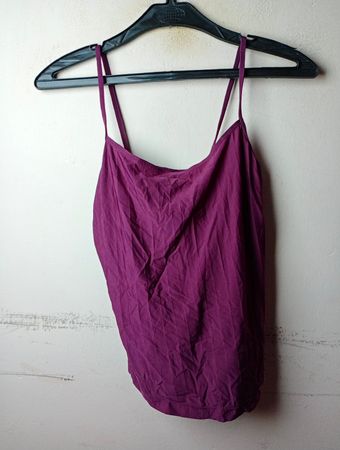 INFINITY Purple Trägertop mit Spaghetti-Trägern