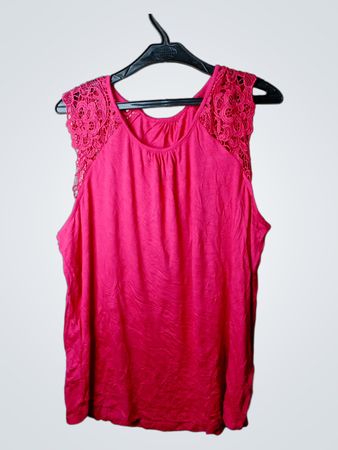 Pinkes ärmelloses Top mit Spitzendetail