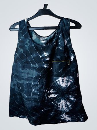 Ärmelloses Tanktop mit Batikmuster und Reißverschlusstasche