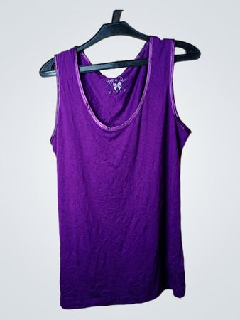 Dame in Paris lila Tanktop