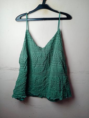 FROMODA CURVE Green Lace Cami Top