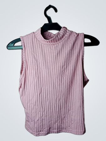 Rosa geripptes ärmelloses Crop-Top mit Mockkragen