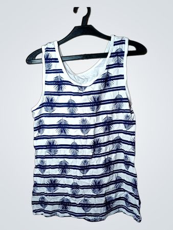 Weißes Tanktop mit blauen Streifen und Blattmuster