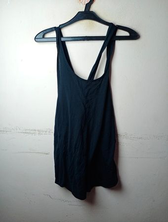 Schwarzes Tanktop