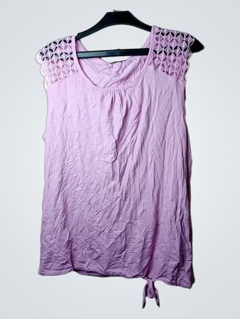 Laura Torelli Classic ärmelloses Oberteil in Pink mit Spitzendetails