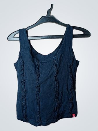 Schwarzes Tanktop mit Rüschen