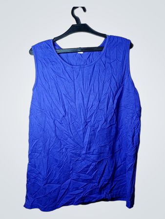 Blaues ärmelloses Tanktop