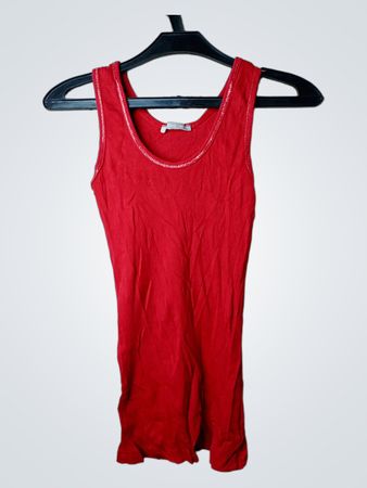 Rotes geripptes Tanktop