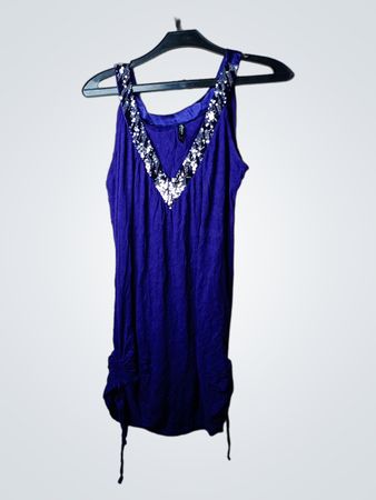 Lila Tanktop mit Pailletten