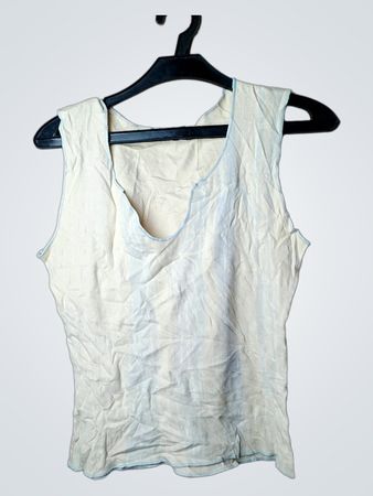 Weißes ärmelloses Top