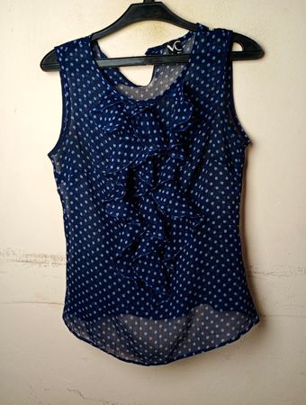 VC Damenshirt ärmellos mit Polka-Dot und Rüschen