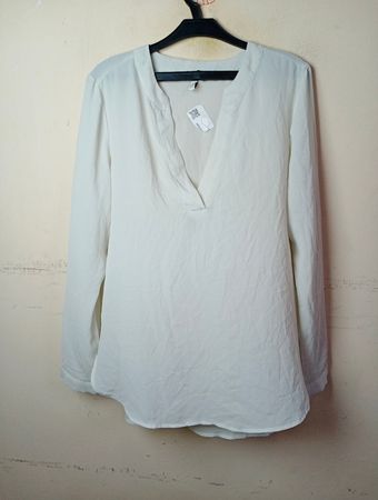 NLY TREND weiße Langarm-V-Ausschnitt-Bluse Größe 36