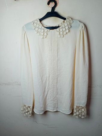 BENETTON Spitzenkragen-Bluse