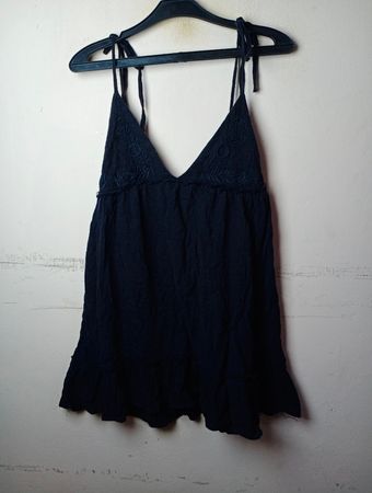 Schwarzes Spaghettiträgerkleid