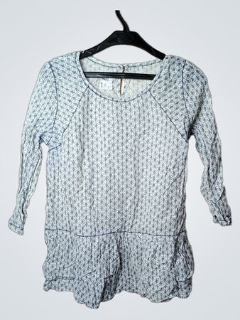 Weiß-blau gemustertes, langärmliges Peplum-Top