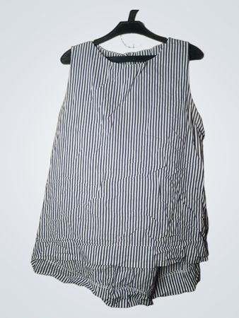 Gestreiftes ärmelloses Oberteil und Shorts-Set