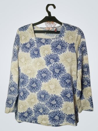 Millers Woman Langärmliges Oberteil mit blauem Blumenmuster