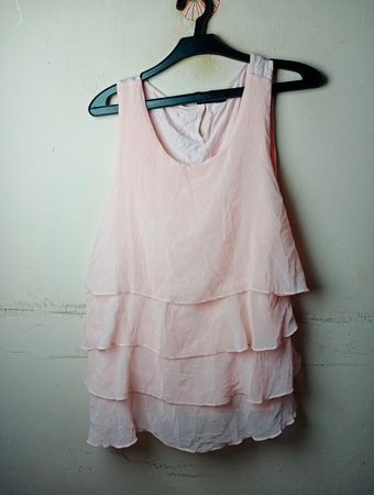 Blind Date Casual Rosa Stufen-Top mit Trägern