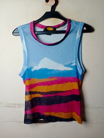 Urban Outfitters Grafik-Mesh-Tanktop