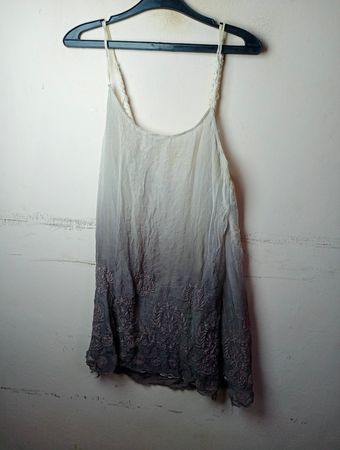 Ombre-Kleid mit Häkel-Details