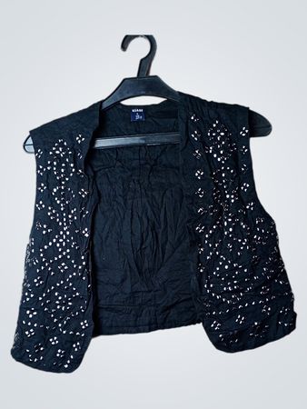 Kiabi Schwarze bestickte Weste
