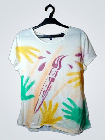 Kiabi Limited Edition T-Shirt mit Farb- und Handabdruck-Grafik