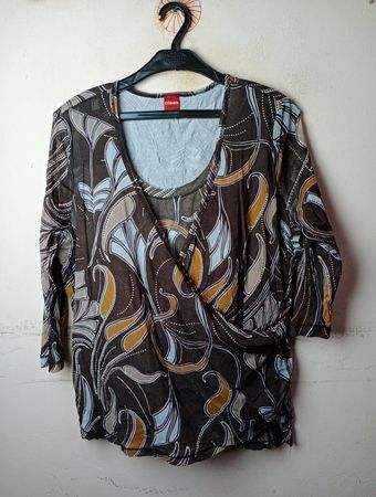 Olsen Brown Blumenmuster Wickeloberteil