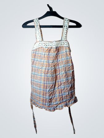 Kariertes Tanktop mit Spitzenbesatz