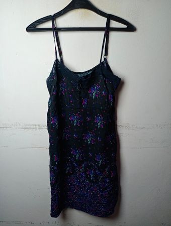 Dotti schwarzes Slip-Kleid mit Blumenmuster