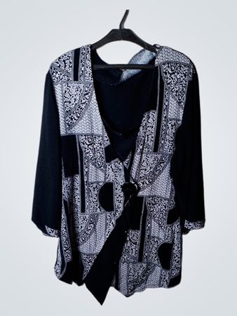 Schwarz-weiß gemusterter Cardigan mit offenem Vorderteil
