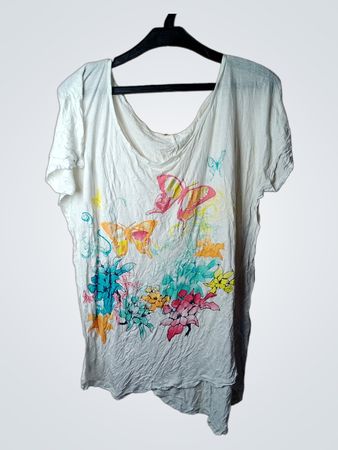 Weißes T-Shirt mit Schmetterlings- und Blumenprint