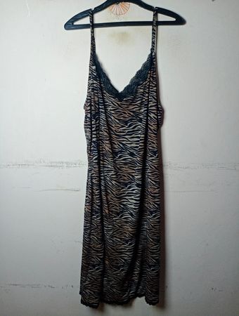 LINDEX Damen Camisole-Slipkleid mit Animal-Print und Spitzenbesatz
